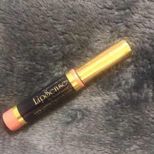 Bombshell Lipsense